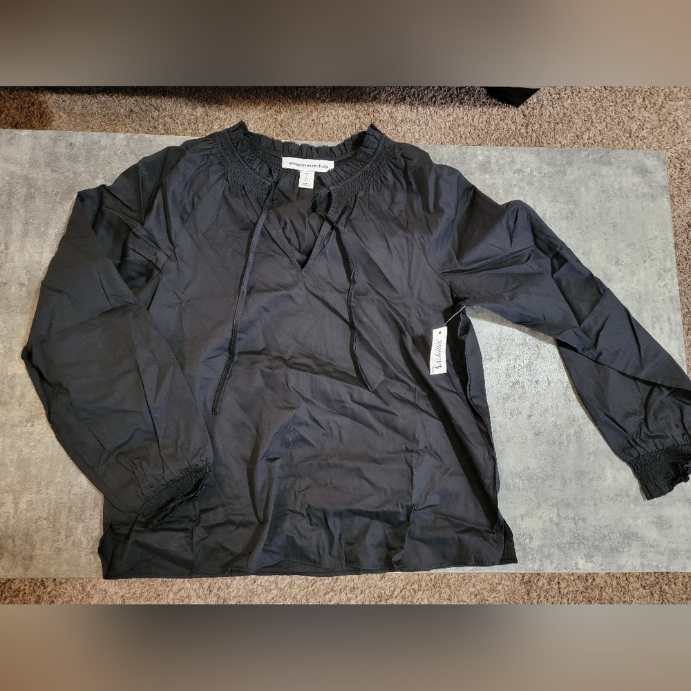 NWT Amazon Essentials Lightweight Georgette NWT - image 1